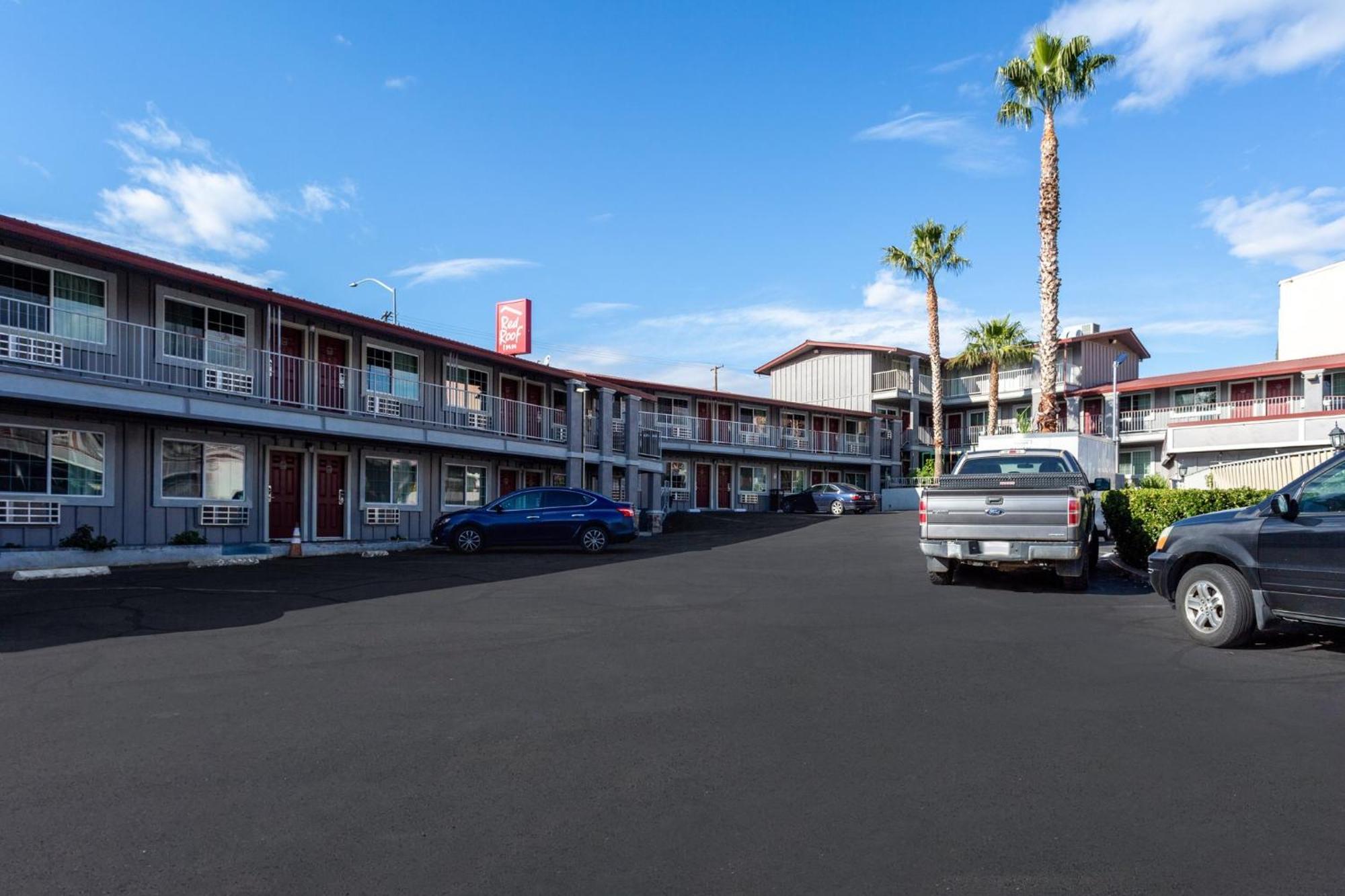 Red Roof Inn Redding Exterior photo