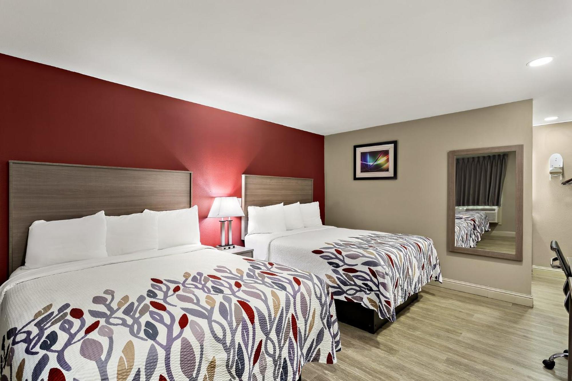 Red Roof Inn Redding Exterior photo