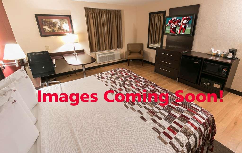 Red Roof Inn Redding Exterior photo